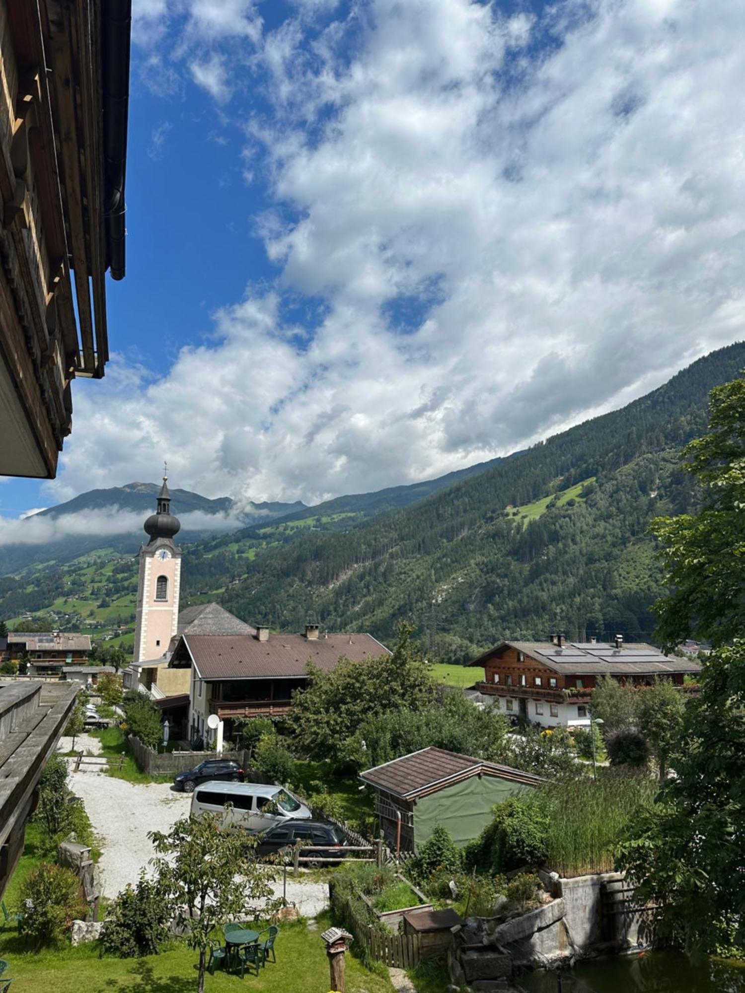 Gasthof Zum Loewen Aschau Im Zillertal Exterior photo